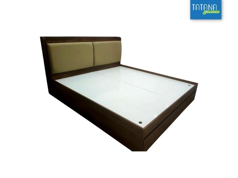 Giường ngủ gỗ công nghiệp có thiết kế đơn giản