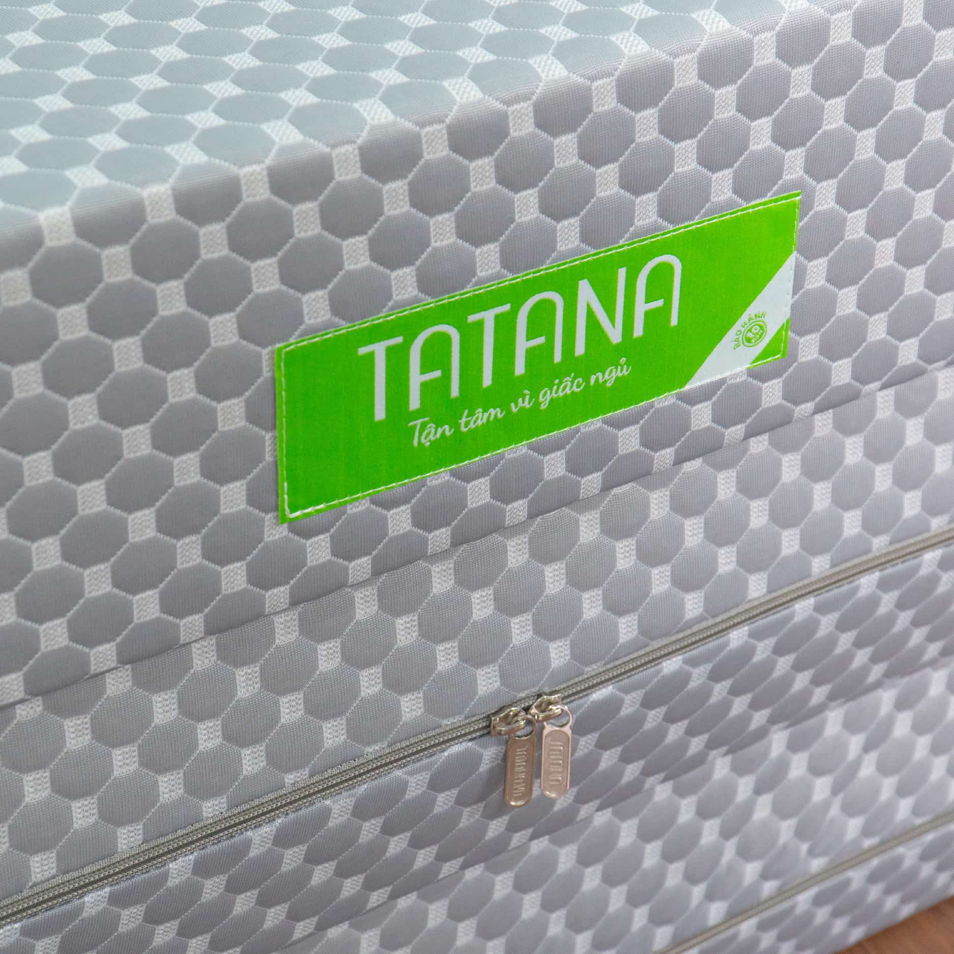 Nệm Cao Su Nhân Tạo Mát Lạnh Gấp 3 Tatana