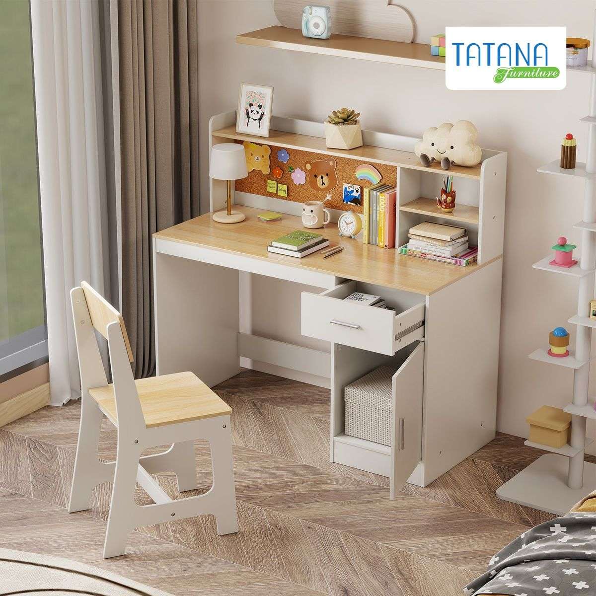 Chân bàn chắc chắn, chống rung lắc khi bé tì đè